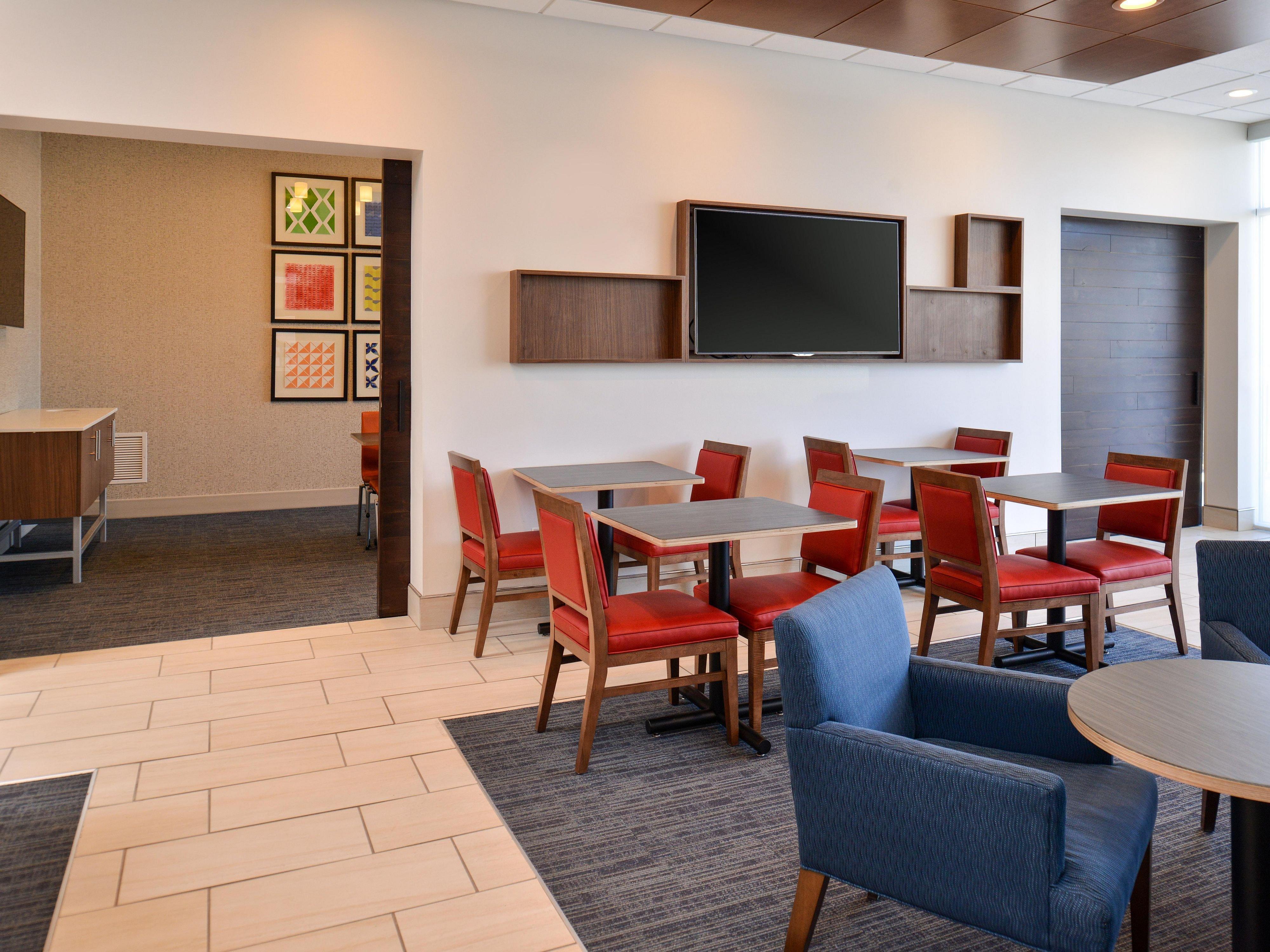 Holiday Inn Express & Suites - Brighton South - Us 23 By Ihg Exterior photo